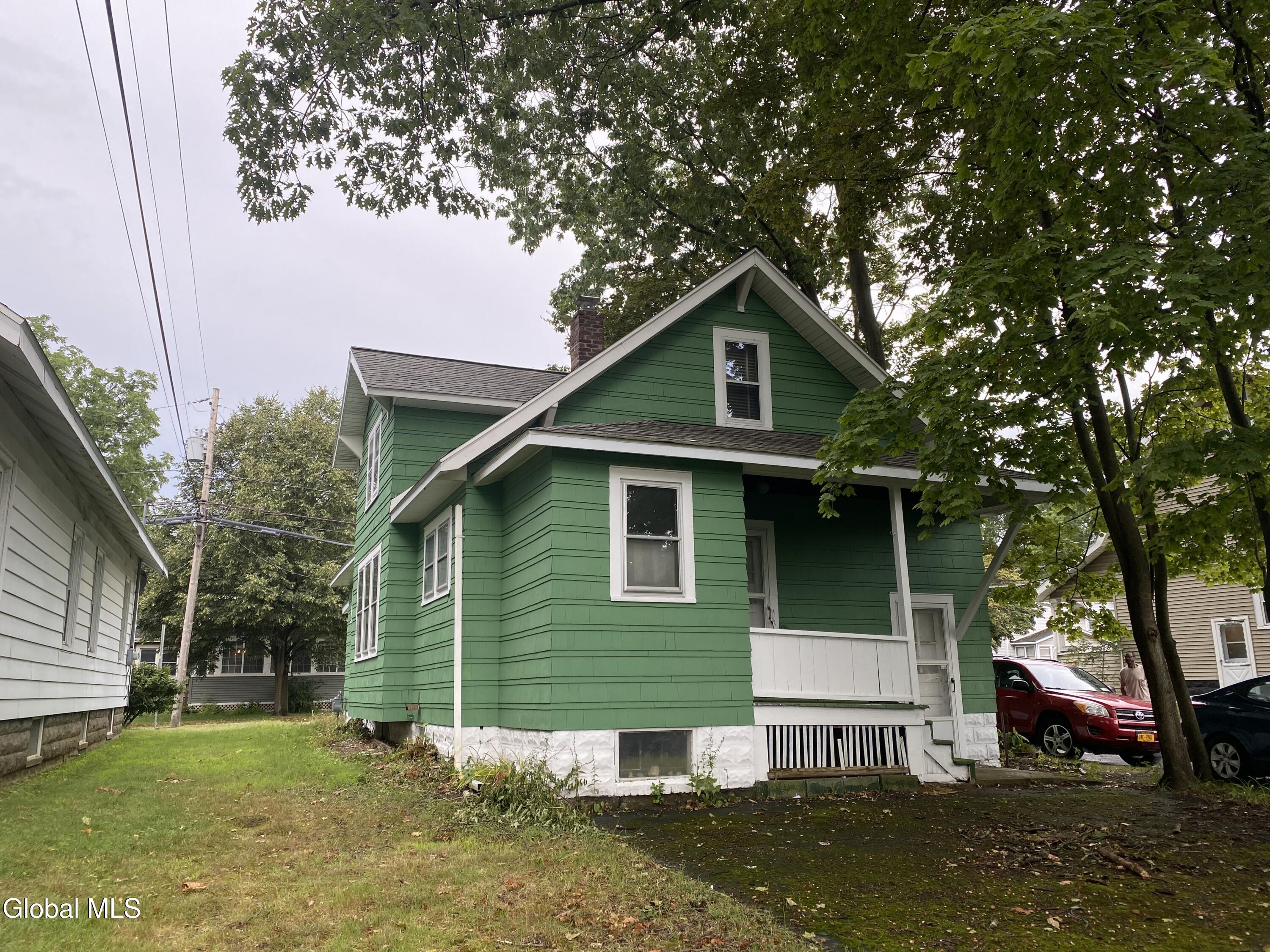 2103 Plum Street Niskayuna, NY 12309 - Photo 2 of 37 IMG_4376