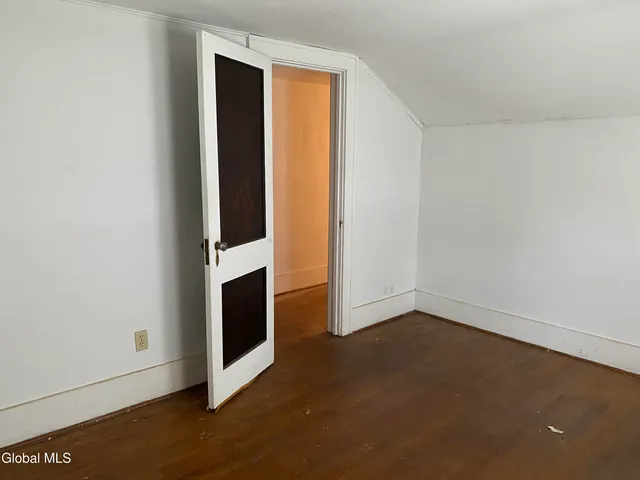 $250,000 | 2103 Plum Street, Niskayuna, NY 12309