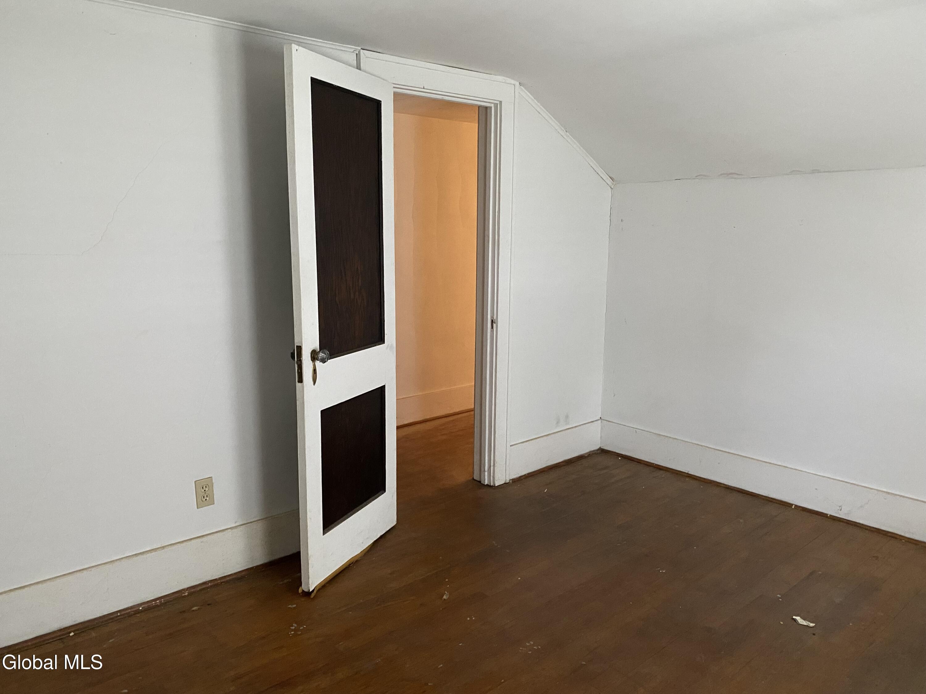 2103 Plum Street Niskayuna, NY 12309 - Photo 25 of 37 IMG_4351