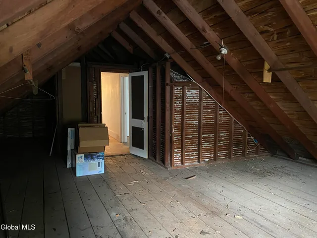 $250,000 | 2103 Plum Street, Niskayuna, NY 12309