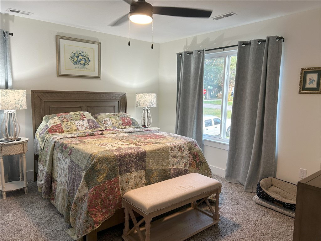 104 West North 3rd Street Seneca, SC 29678 - Photo 12 of 18 Primary bedroom