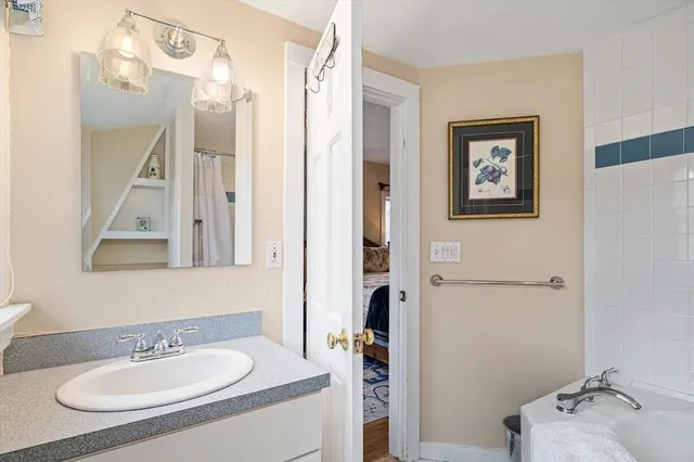 $970,000 | 24 Highway 11, Landgrove, VT 05148