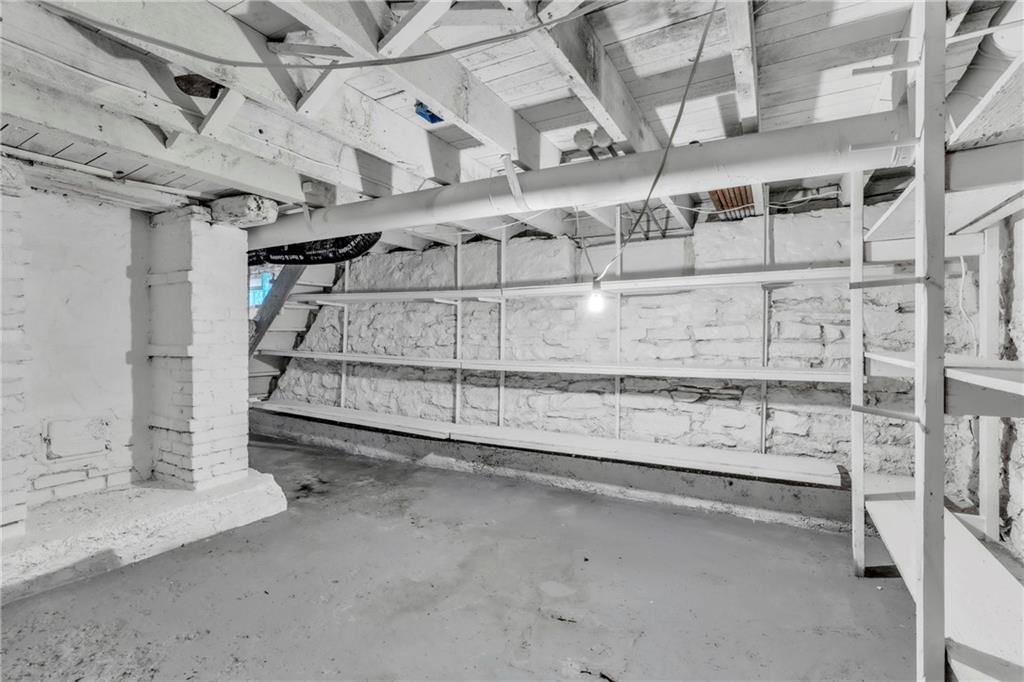 305 1/2 East Lutton Street New Castle, PA 16101 - Photo 27 of 39