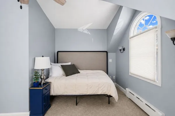 $3,350 | 18 Sprague Court, Portsmouth, RI 02871