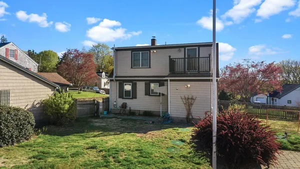 $3,350 | 18 Sprague Court, Portsmouth, RI 02871
