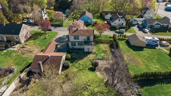 $3,350 | 18 Sprague Court, Portsmouth, RI 02871