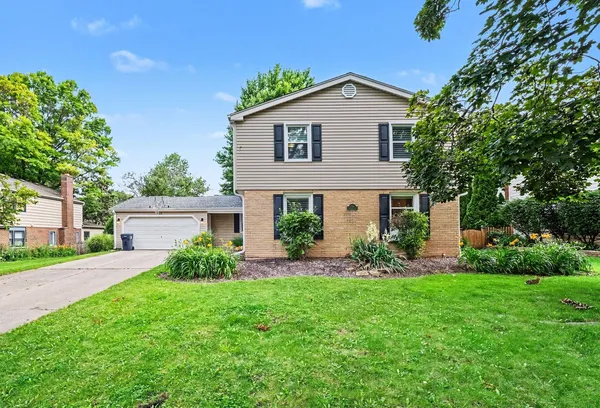 $4,400 | 509 Ticonderoga Lane, Naperville, IL 60563