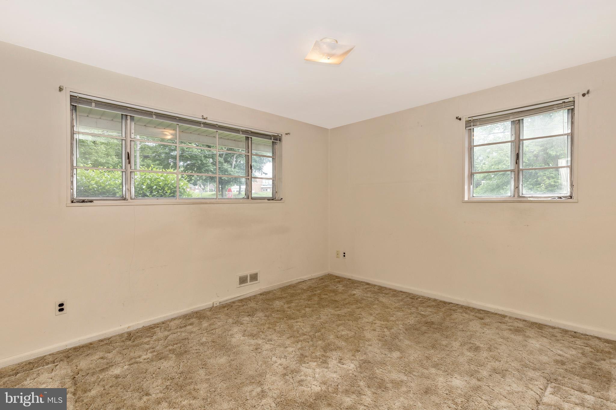 3929 Weller Road Silver Spring, MD 20906 - Photo 19 of 54 an empty room with a window