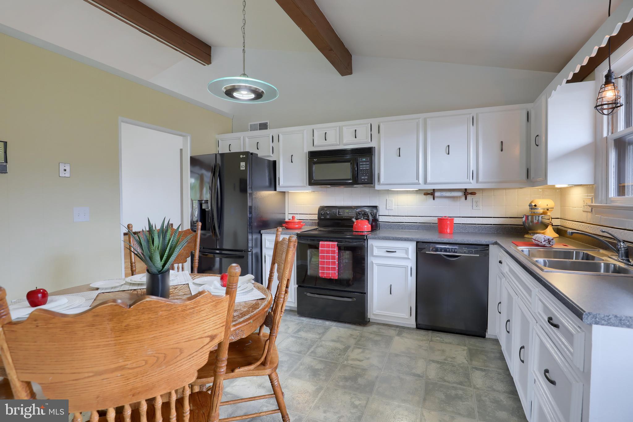 443 Revere Road Lancaster, PA 17601 - Photo 9 of 33 Gallery Image 9