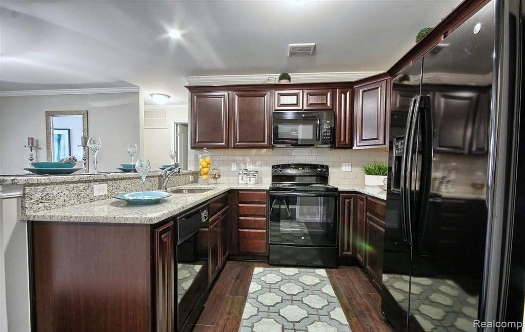 45752 South Stonewood Road, Unit 183 Canton, MI 48187 - Photo 8 of 21