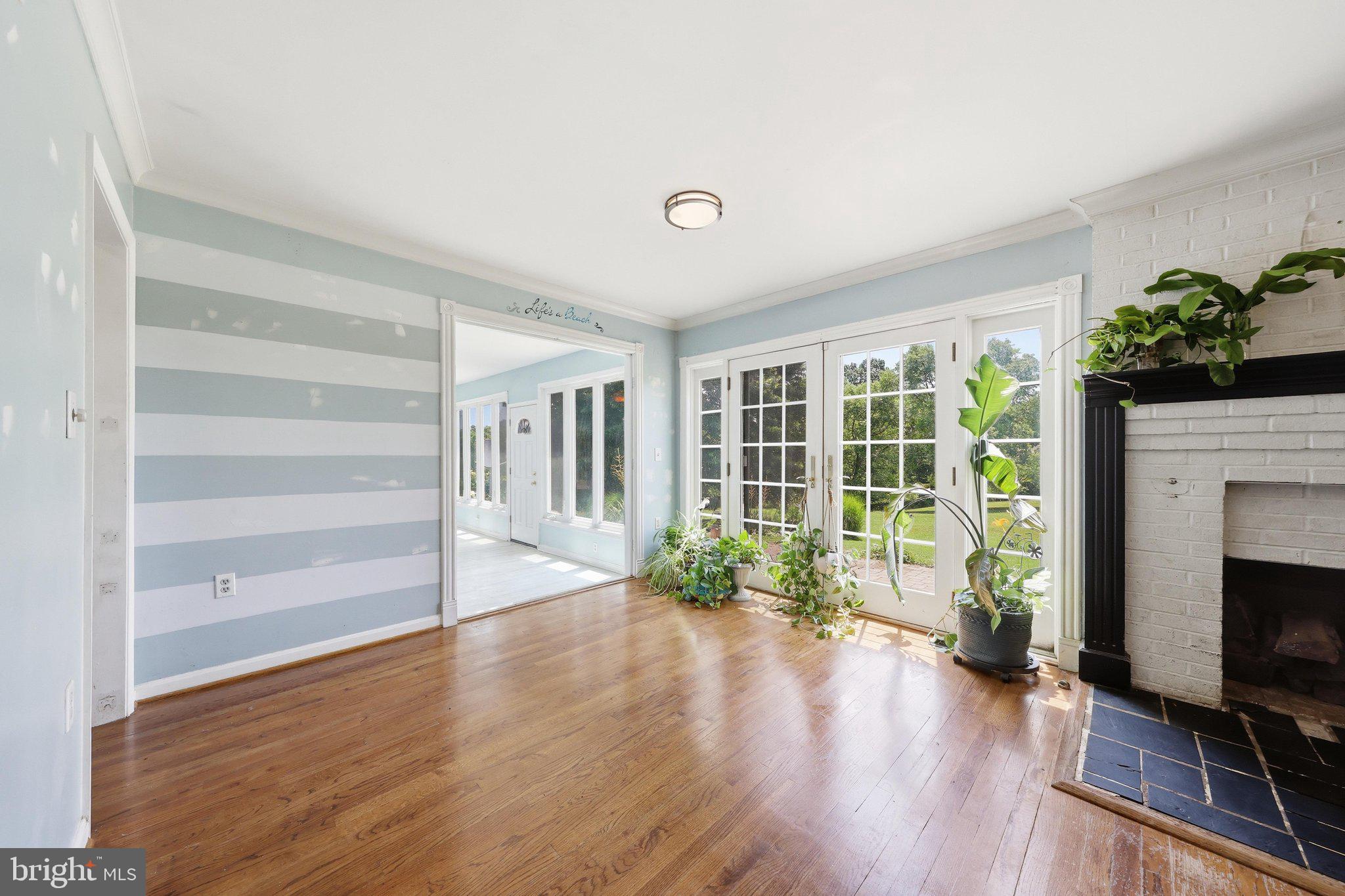 325 East Mountain Road Knoxville, MD 21758 - Photo 16 of 54 Morning Room