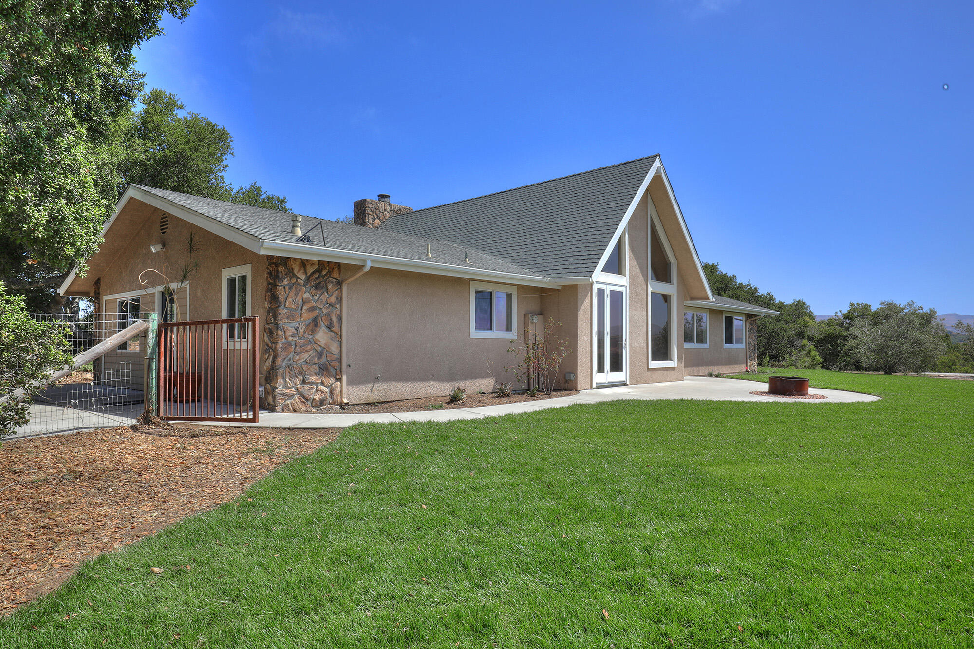 2500 Wild Oak Lompoc, CA 93436 - Photo 3 of 52 18