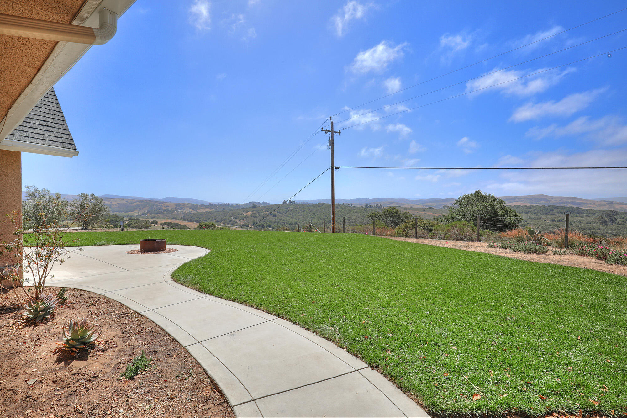 2500 Wild Oak Lompoc, CA 93436 - Photo 5 of 52 21