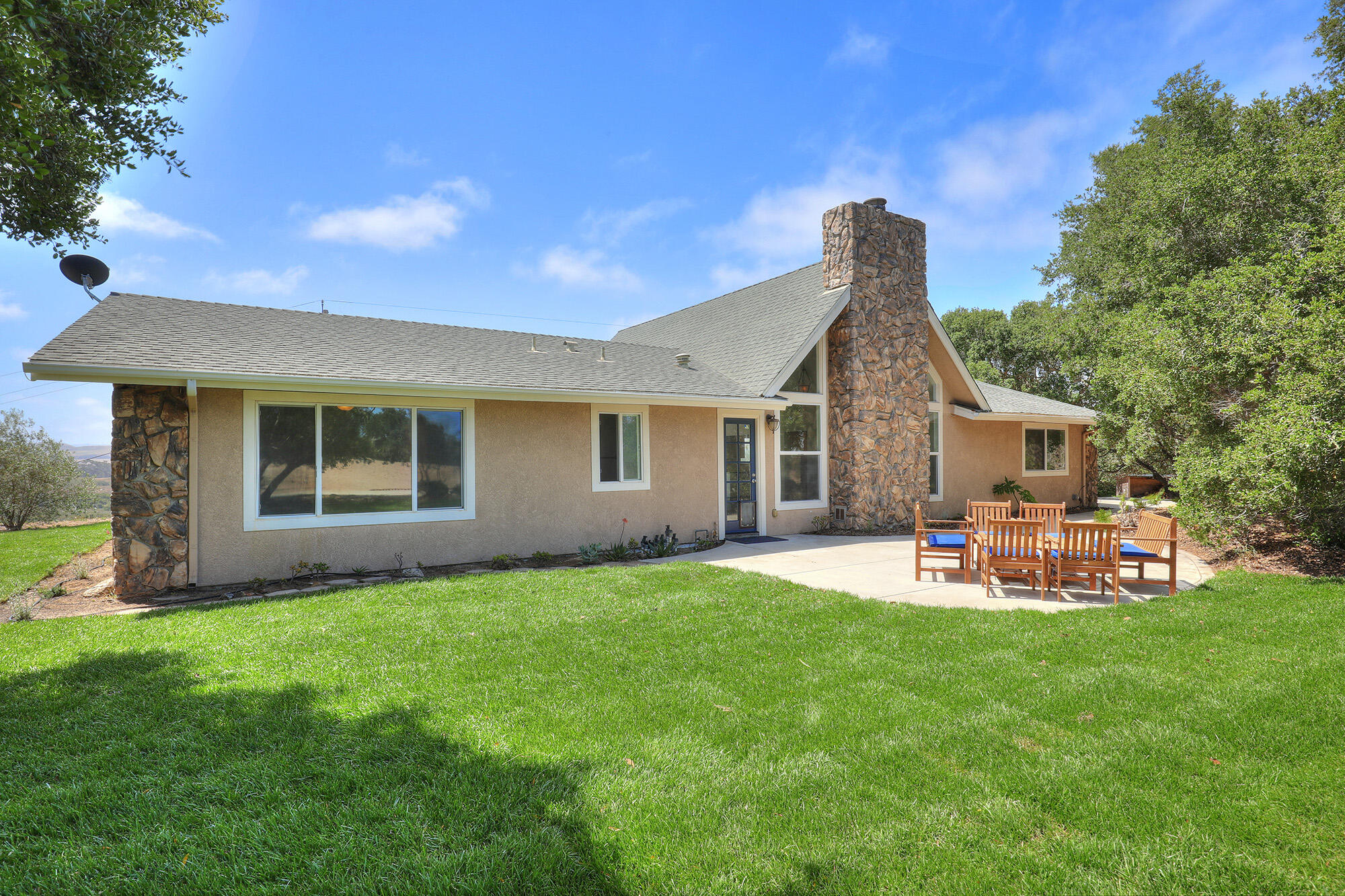 2500 Wild Oak Lompoc, CA 93436 - Photo 7 of 52 23
