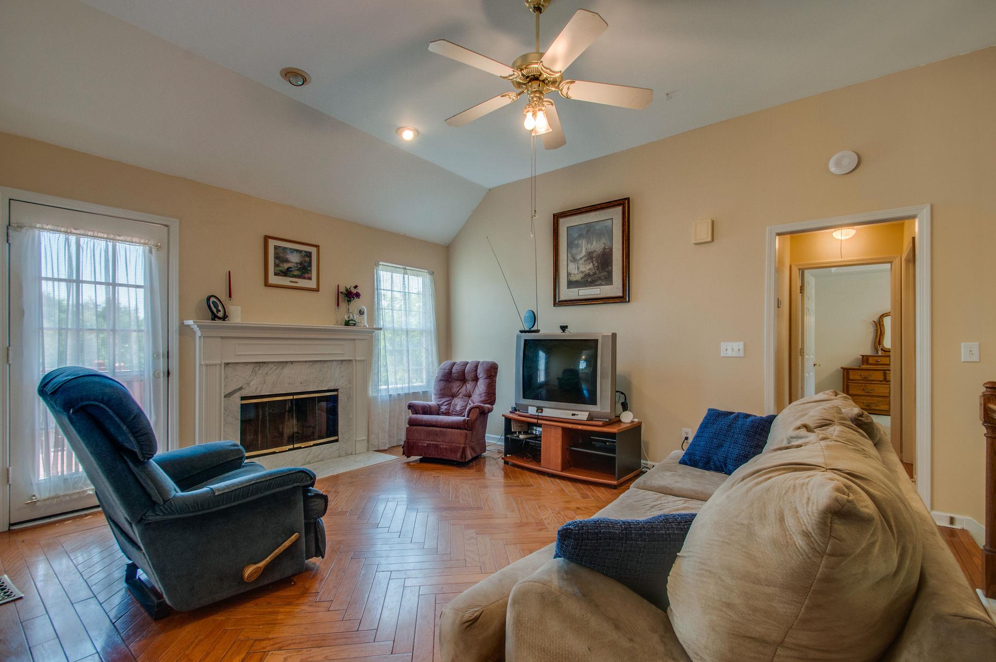 5404 Roxborough Point Hermitage, TN 37076 - Photo 5 of 19 Gallery Image 5