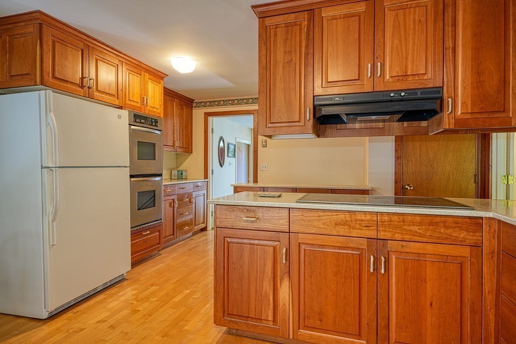 6 Saddle Club Road Lexington, MA 02420 - Photo 7 of 32