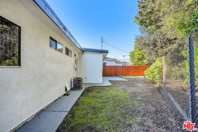 $5,950 | 5350 South Slauson Avenue, Culver City, CA 90230