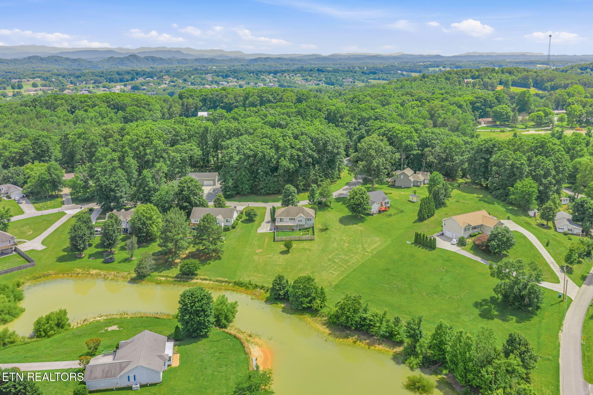138 Country Way Road Vonore, TN 37885 - Photo 46 of 50 Gallery Image 46