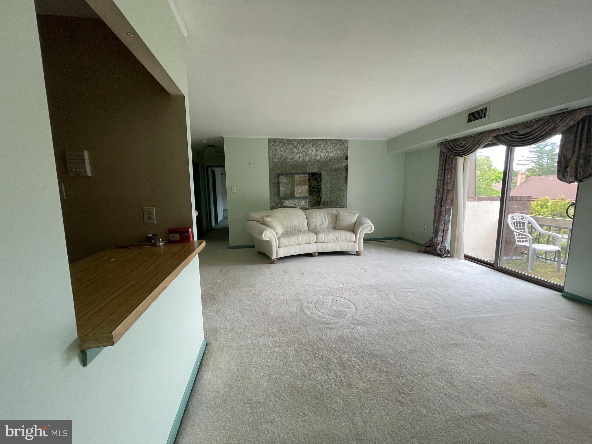 44303 Delaire Landing Road, Unit 303 Philadelphia, PA 19114 - Photo 7 of 43