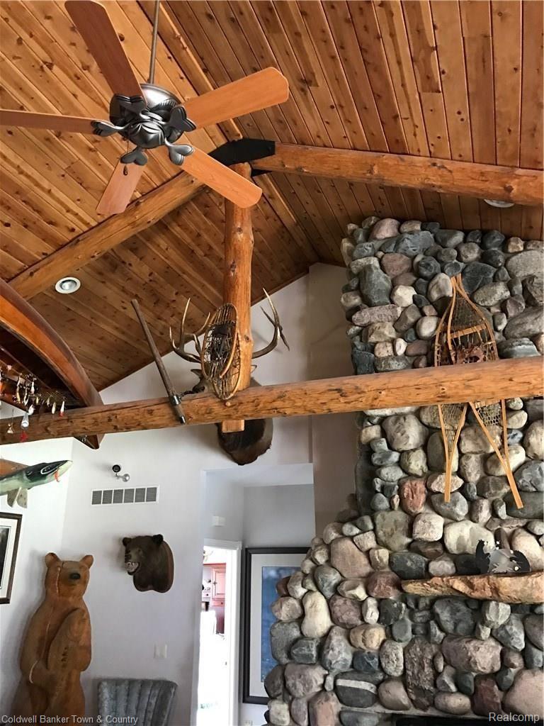 467 Gulley Road Howell, MI 48843 - Photo 8 of 42 4FBE63E7-41A4-483E-A275-960D934A605A.JPG