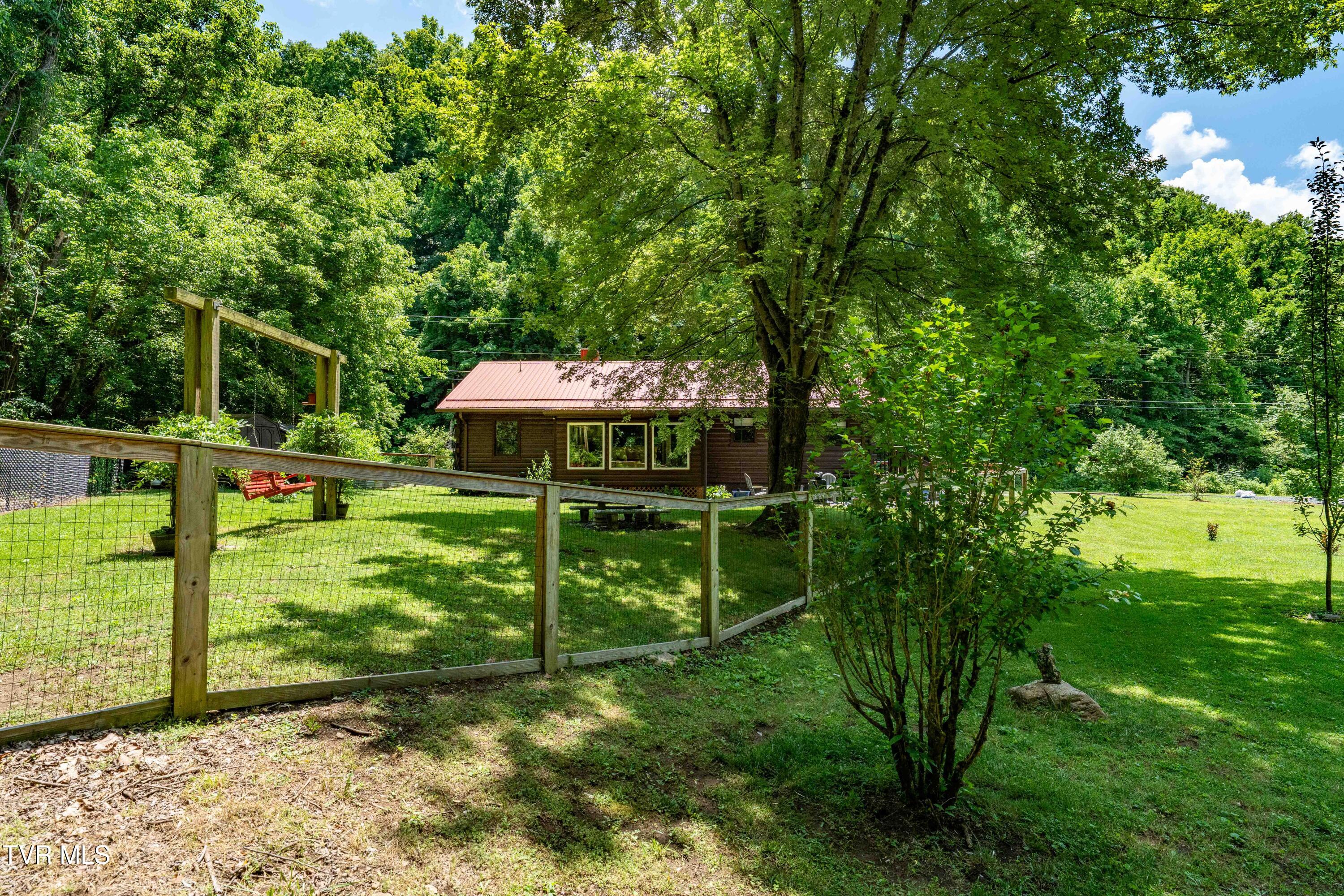 135 Grindstaff Hollow Road Elizabethton, TN 37643 - Photo 106 of 116 135 Grindstaff Hollow (44 of 83)
