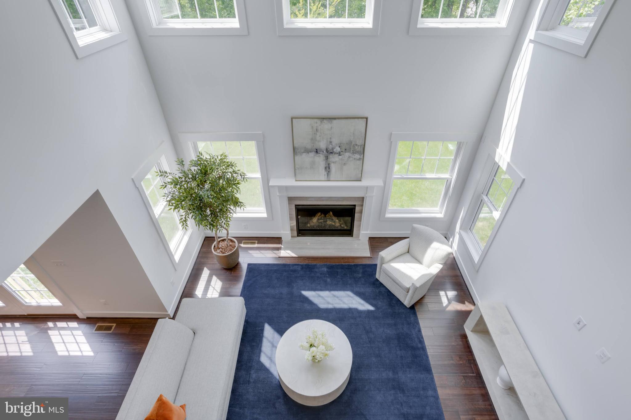 4104 Hunt Road Fairfax, VA 22032 - Photo 5 of 66 2-story Family room