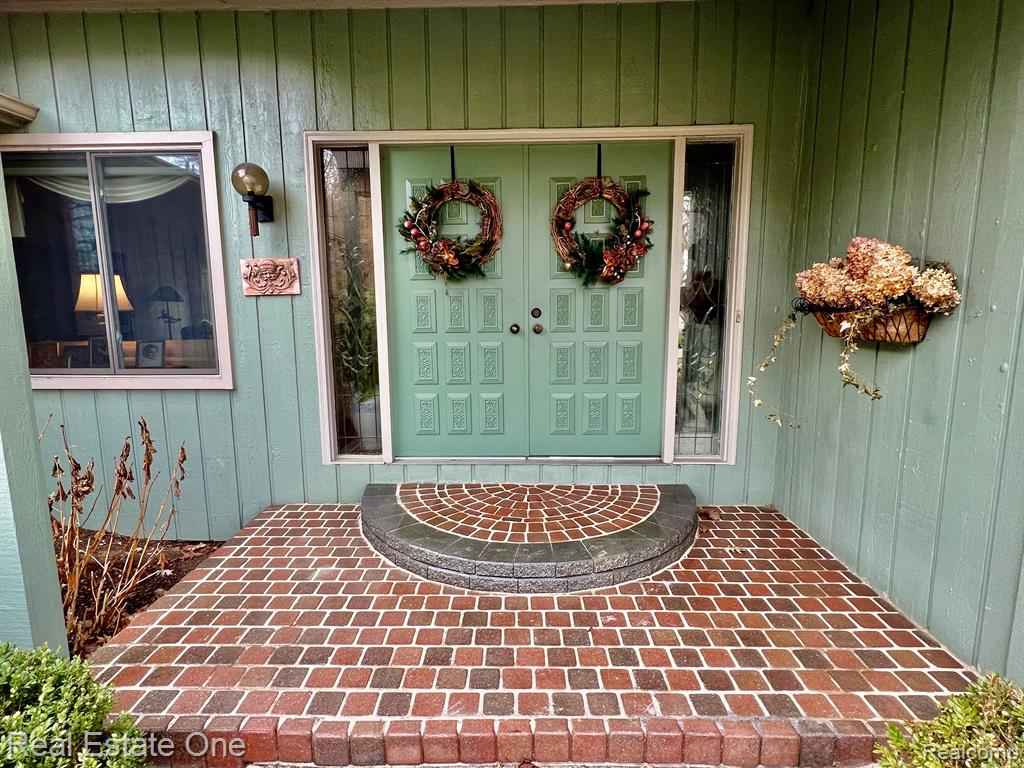 230 Randolph Road Rochester Hills, MI 48309 - Photo 3 of 59