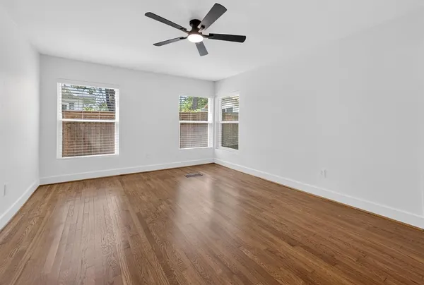 $5,000 | 2560 Rogers Avenue, Fort Worth, TX 76109