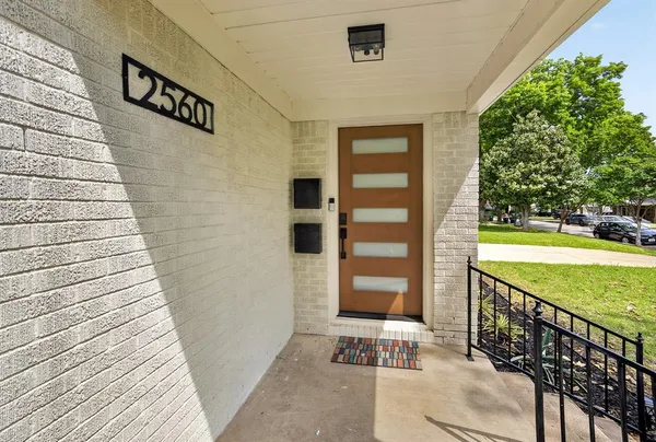 $5,000 | 2560 Rogers Avenue, Fort Worth, TX 76109