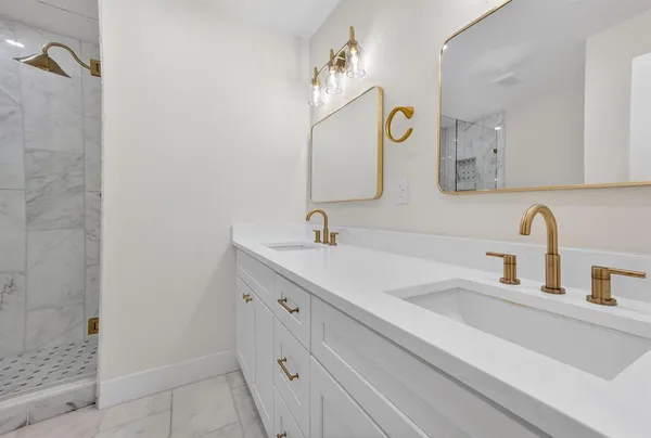 $5,000 | 2560 Rogers Avenue, Fort Worth, TX 76109