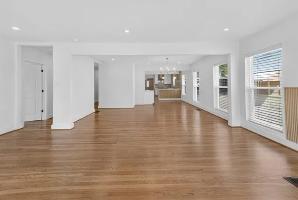 $5,000 | 2560 Rogers Avenue, Fort Worth, TX 76109