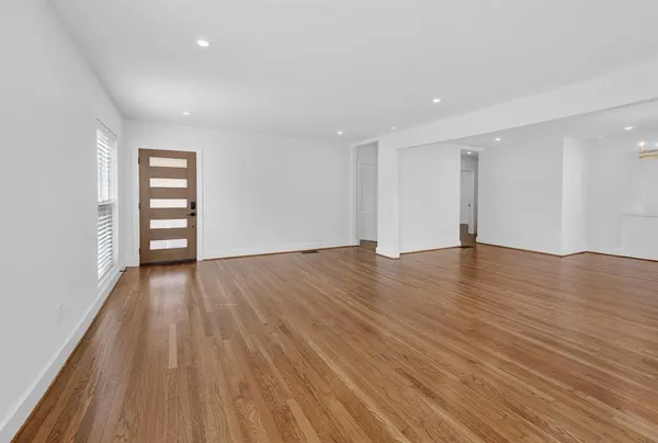 $5,000 | 2560 Rogers Avenue, Fort Worth, TX 76109