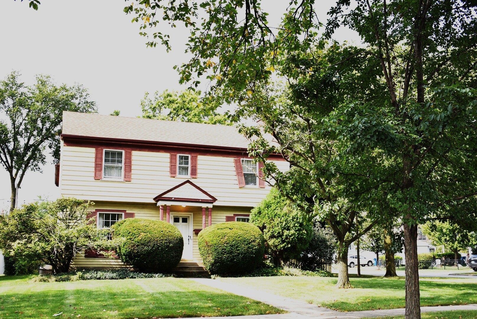 240 North Willow Road Elmhurst, IL 60126 - Photo 1 of 21 a front view of a house with a yard