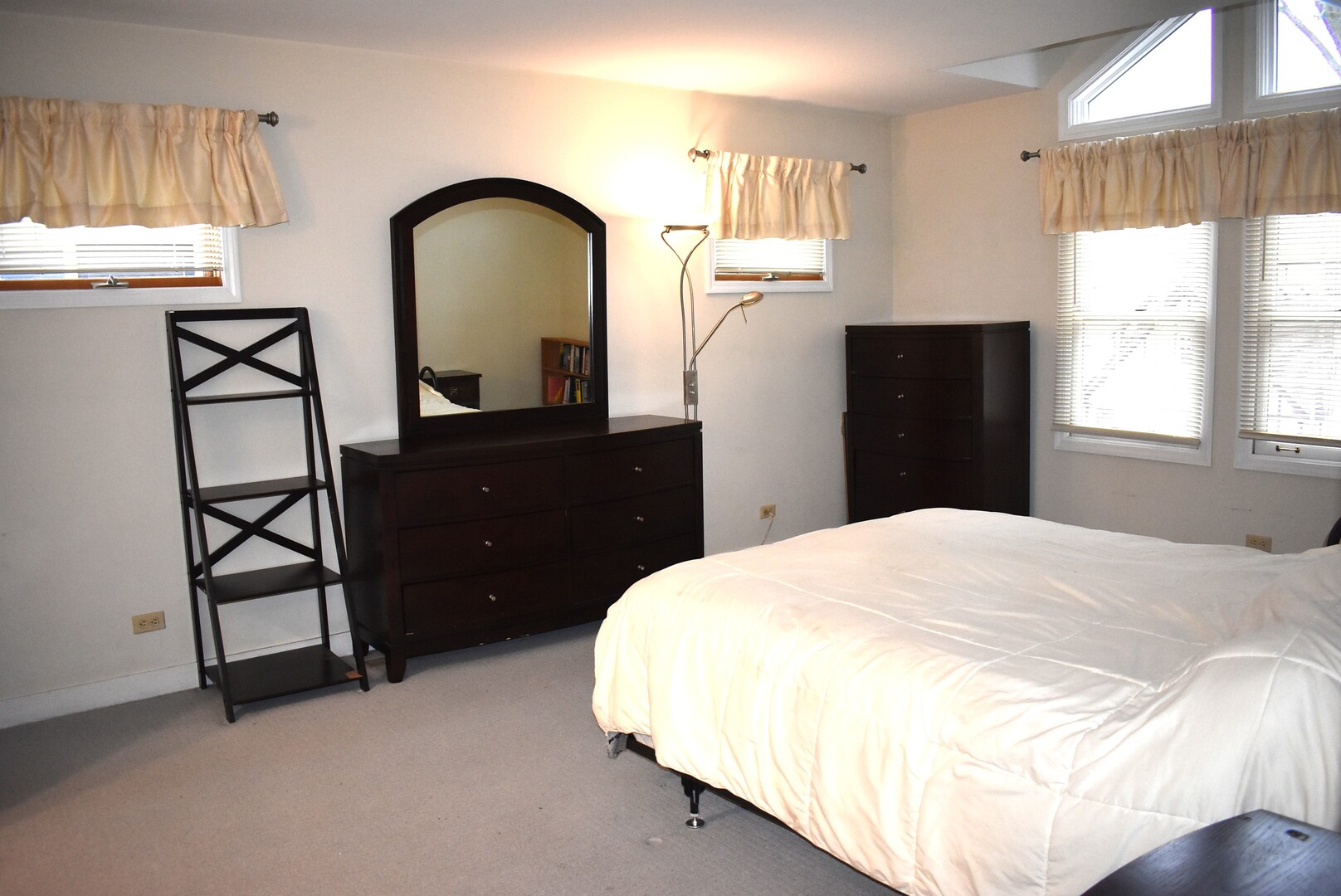 240 North Willow Road Elmhurst, IL 60126 - Photo 11 of 21 a bedroom with a bed and a closet with window