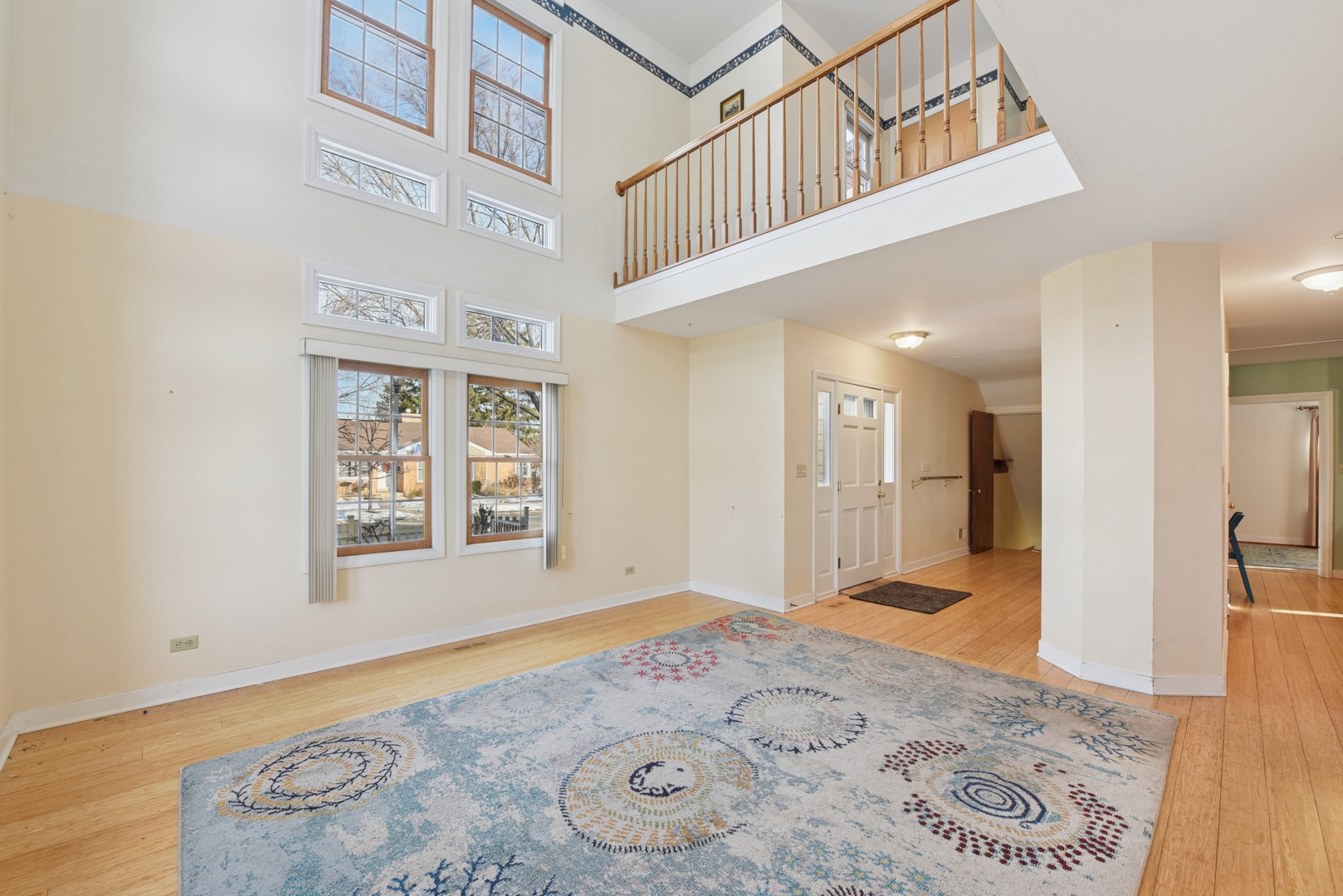 240 North Willow Road Elmhurst, IL 60126 - Photo 12 of 45 a view of an entryway