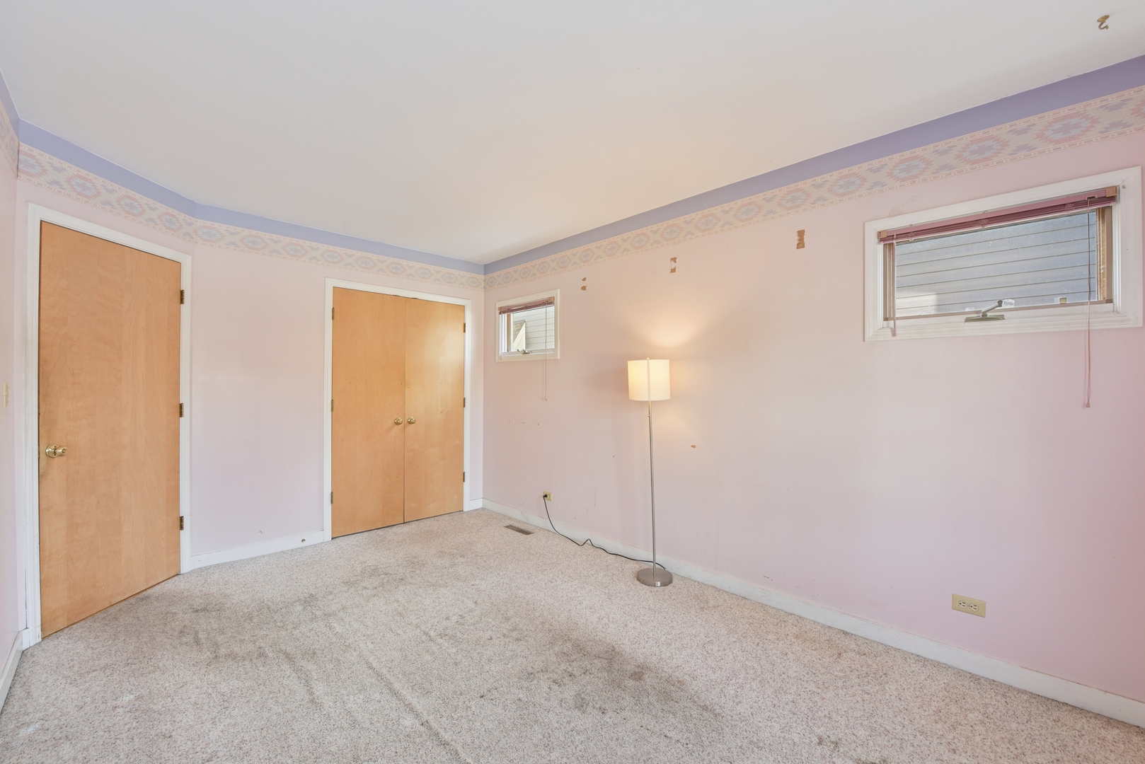 240 North Willow Road Elmhurst, IL 60126 - Photo 17 of 45 a view of an empty room