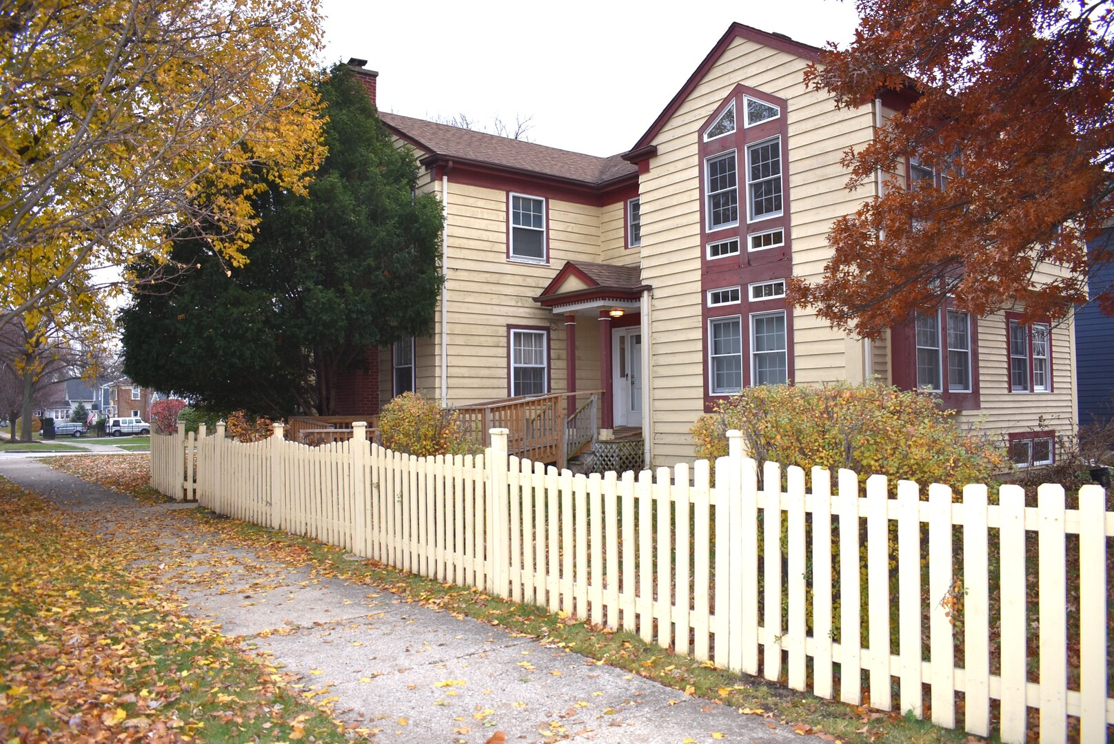 240 North Willow Road Elmhurst, IL 60126 - Photo 20 of 21 a front view of a house with a fence