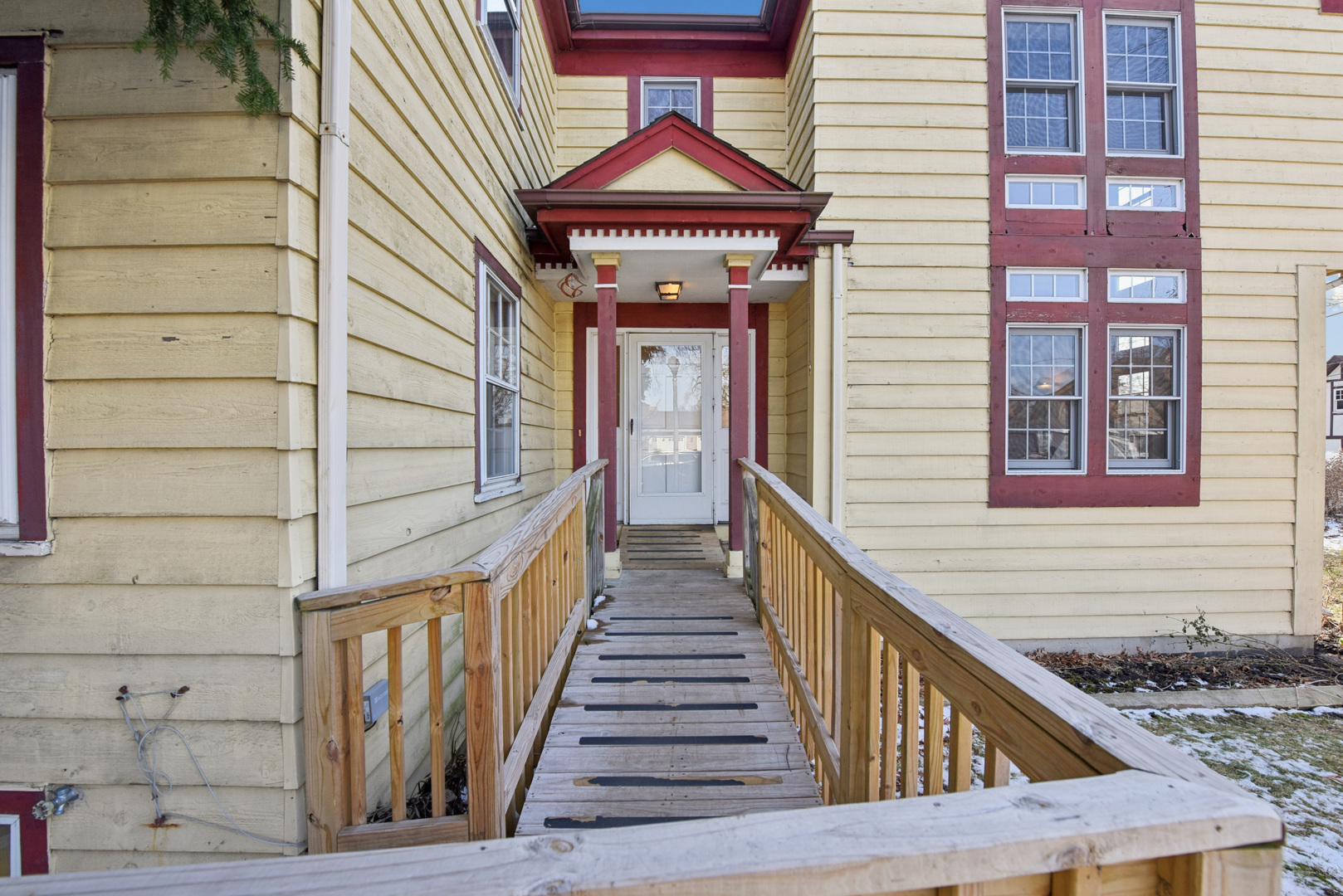 240 North Willow Road Elmhurst, IL 60126 - Photo 38 of 45 a view of a entryway door