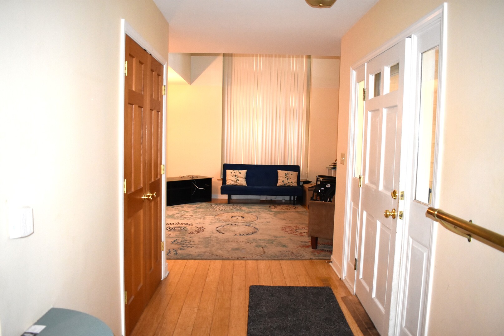 240 North Willow Road Elmhurst, IL 60126 - Photo 8 of 21 a bathroom with a tub and shower