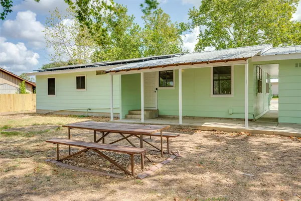 $1,750 | 4948 Crossover Road, San Marcos, TX 78666