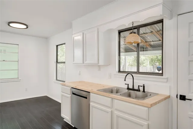 $1,750 | 4948 Crossover Road, San Marcos, TX 78666