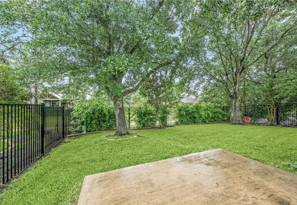 $2,450 | 18419 South Raven Shore Drive, Cypress, TX 77433