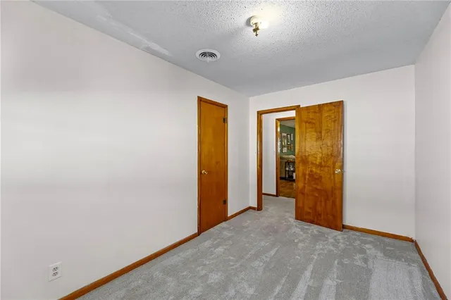 $200,000 | 1411 South Willow Street, Ottawa, KS 66067