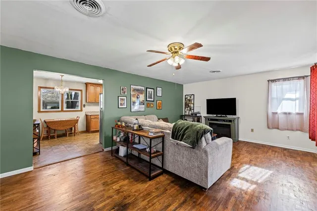 $200,000 | 1411 South Willow Street, Ottawa, KS 66067