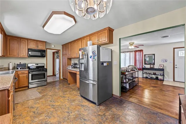 $200,000 | 1411 South Willow Street, Ottawa, KS 66067