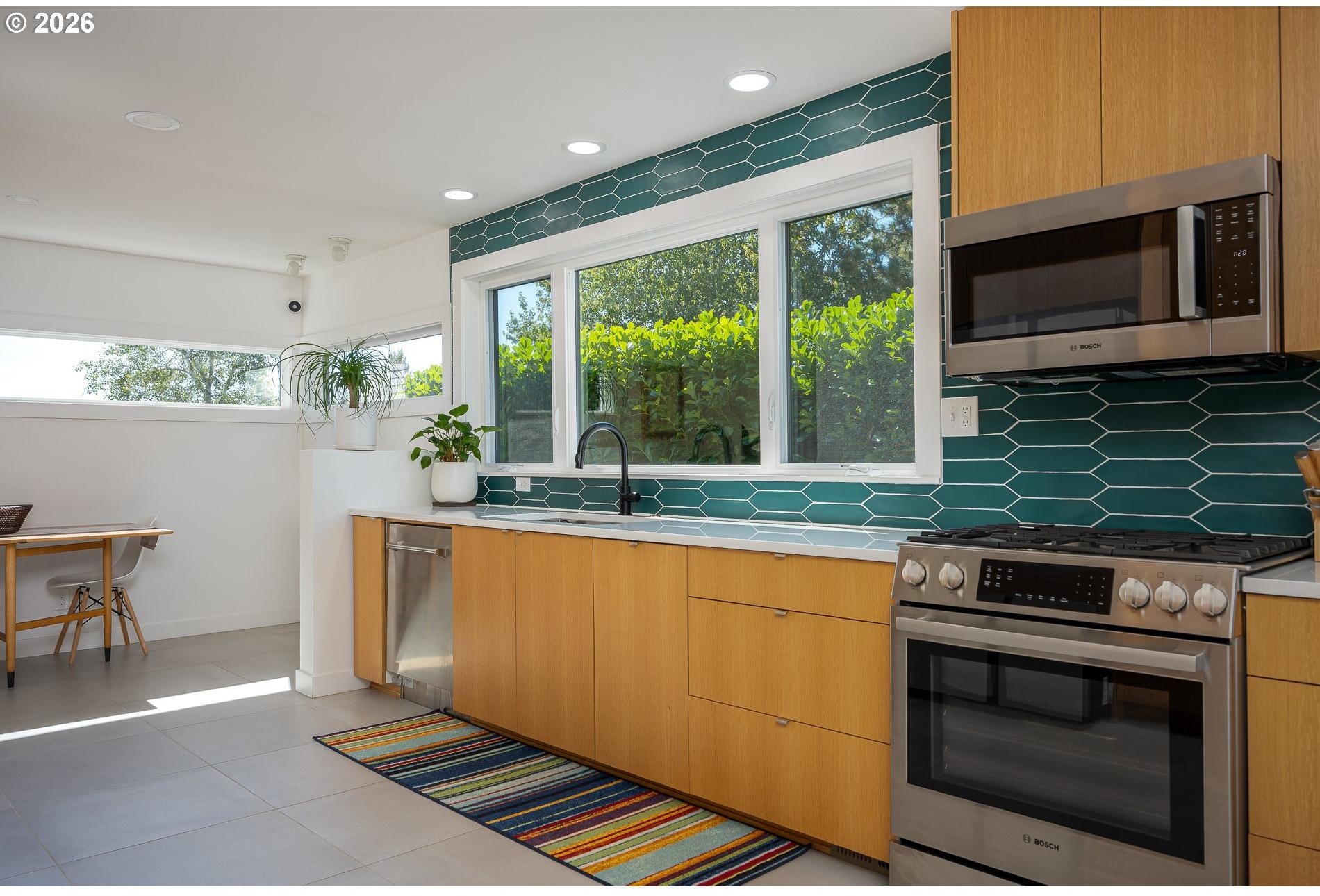 3590 Southwest Patton Road Portland, OR 97221 - Photo 12 of 44 Gallery Image 12