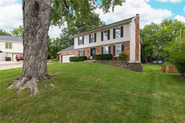 $434,000 | 3743 Northeast Woodland Court, Lee's Summit, MO 64064