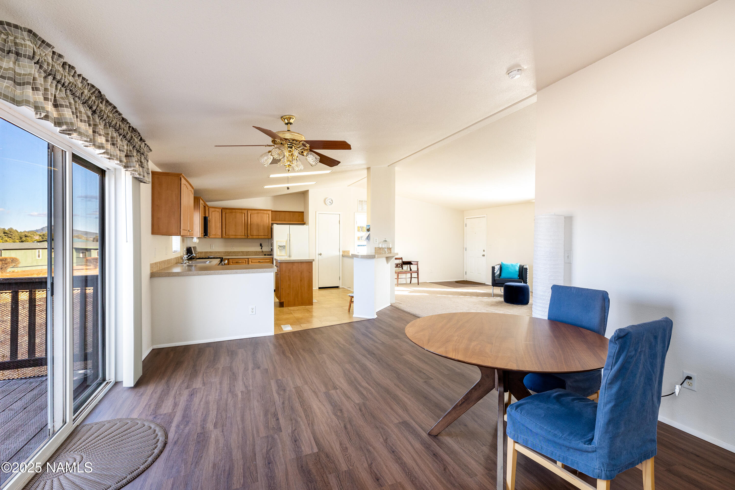 6389 Deer Farm Road Williams, AZ 86046 - Photo 10 of 23 Dining area