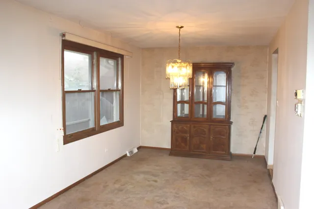 $225,000 | 5554 Linder Court, Crestwood, IL 60418