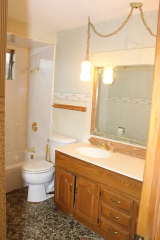 $225,000 | 5554 Linder Court, Crestwood, IL 60418